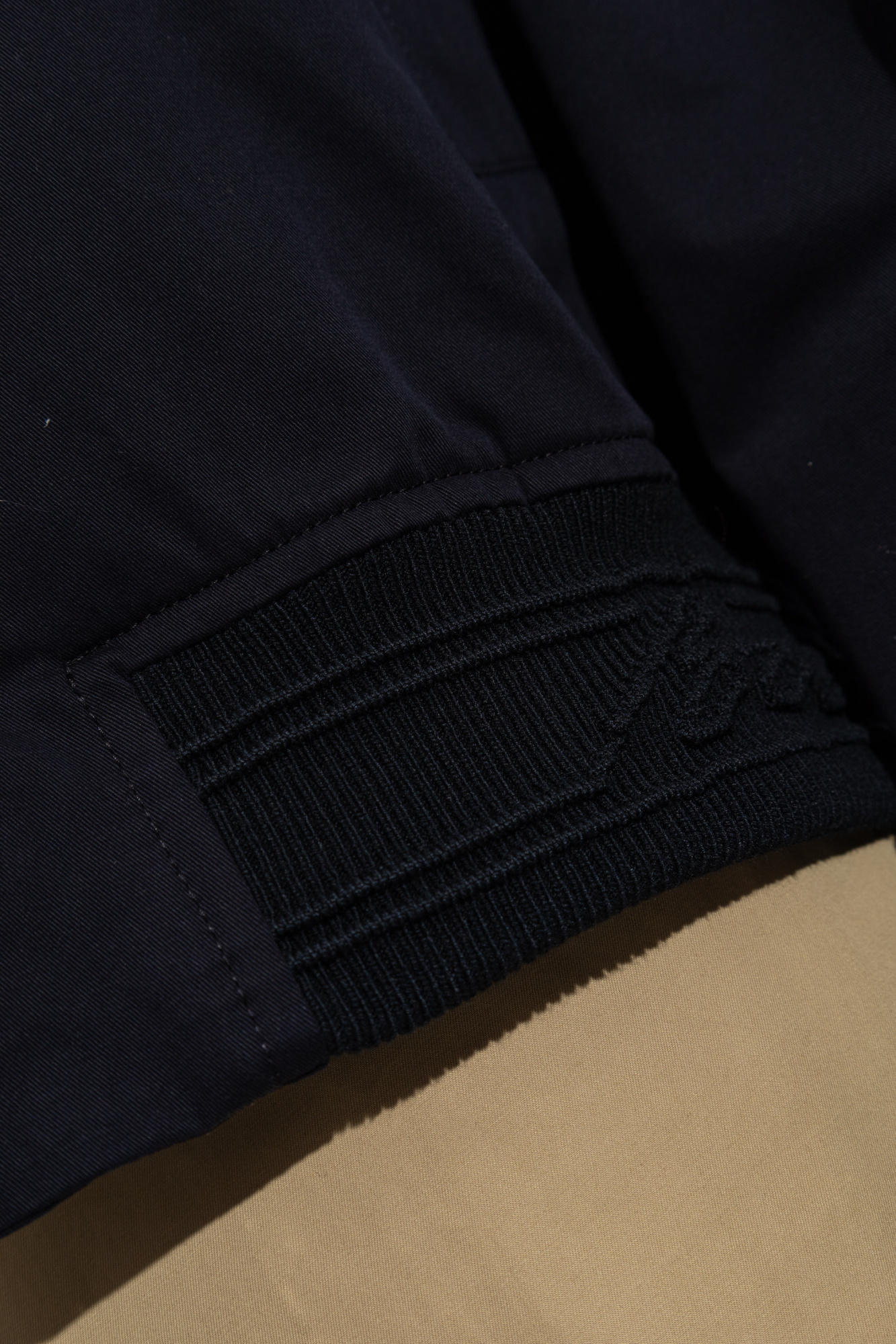 3418 Burberry ジャケット襟付き定価66000ブラック38 BURBERRY Blue Label black wool silver grommet belted short